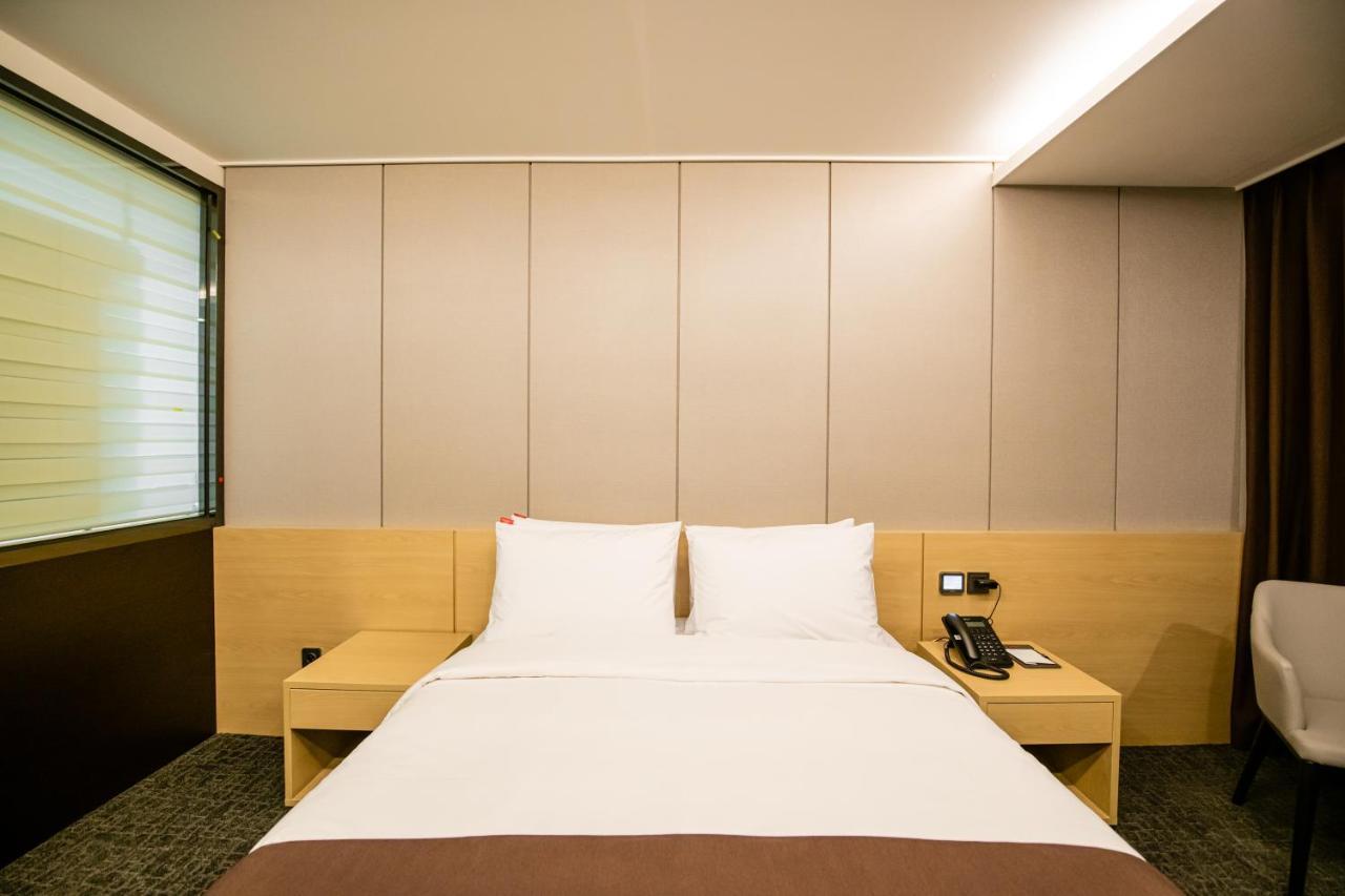 Jackson9S Hotel Chuncheon Dış mekan fotoğraf