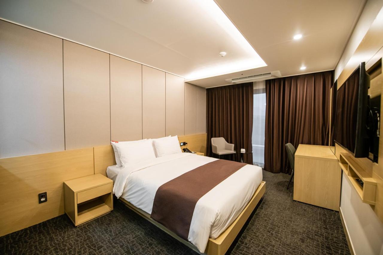 Jackson9S Hotel Chuncheon Dış mekan fotoğraf